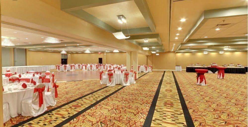E Hotel Banquet & Conference Center Edison Exteriér fotografie